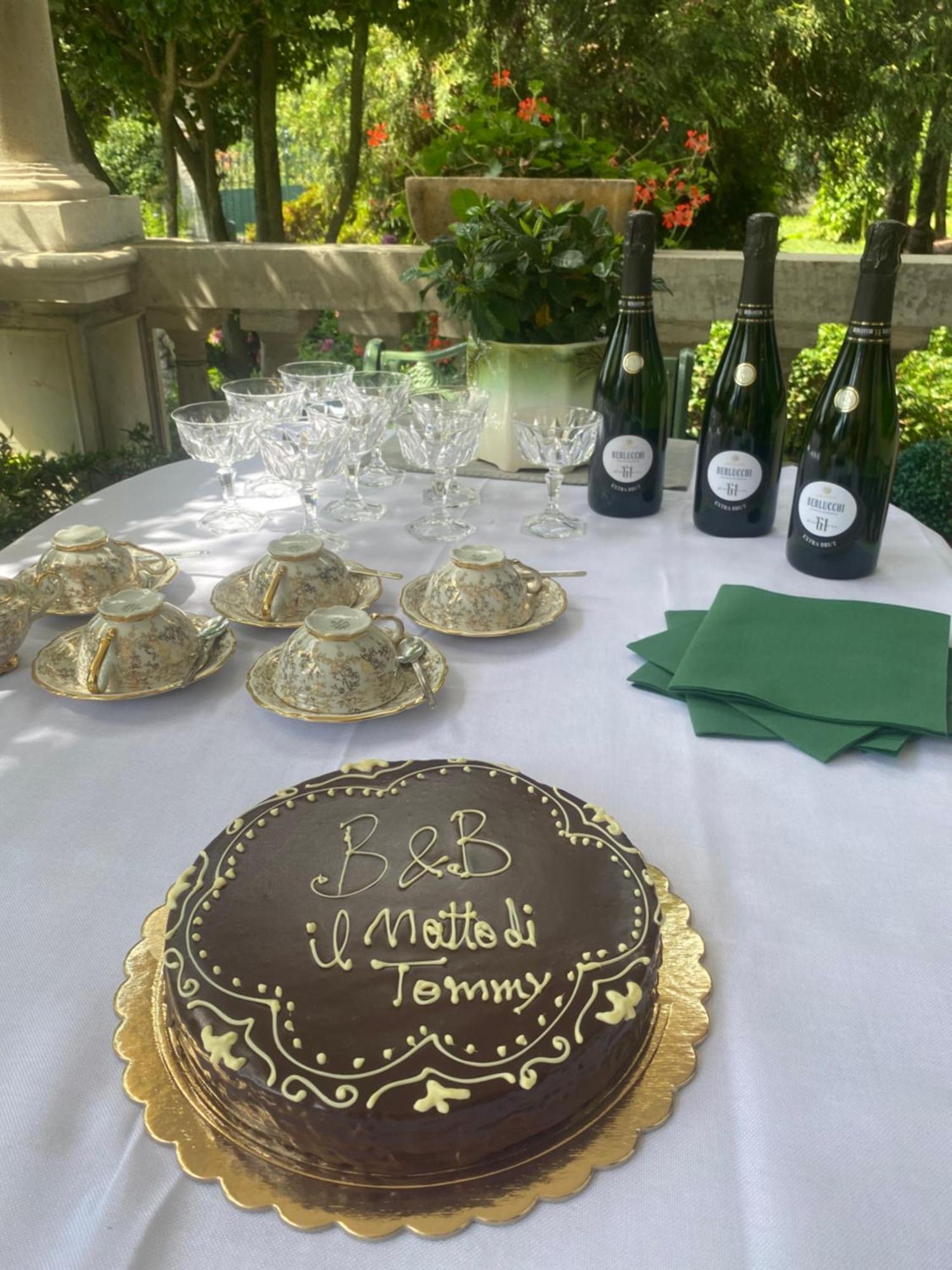 Il Motto Di Tommy Bed and Breakfast Castelveccana Buitenkant foto